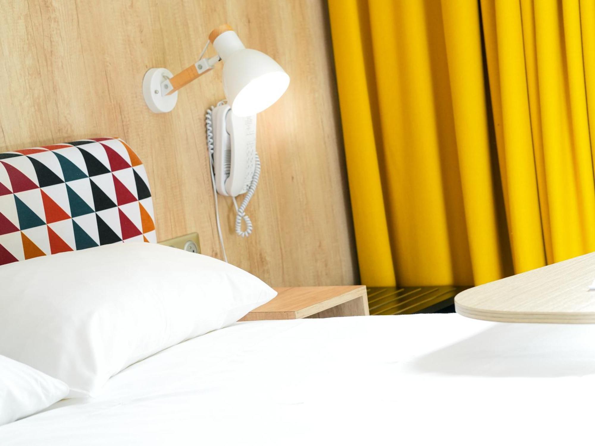 Ibis Styles Caen Centre Historique Hotel Eksteriør billede